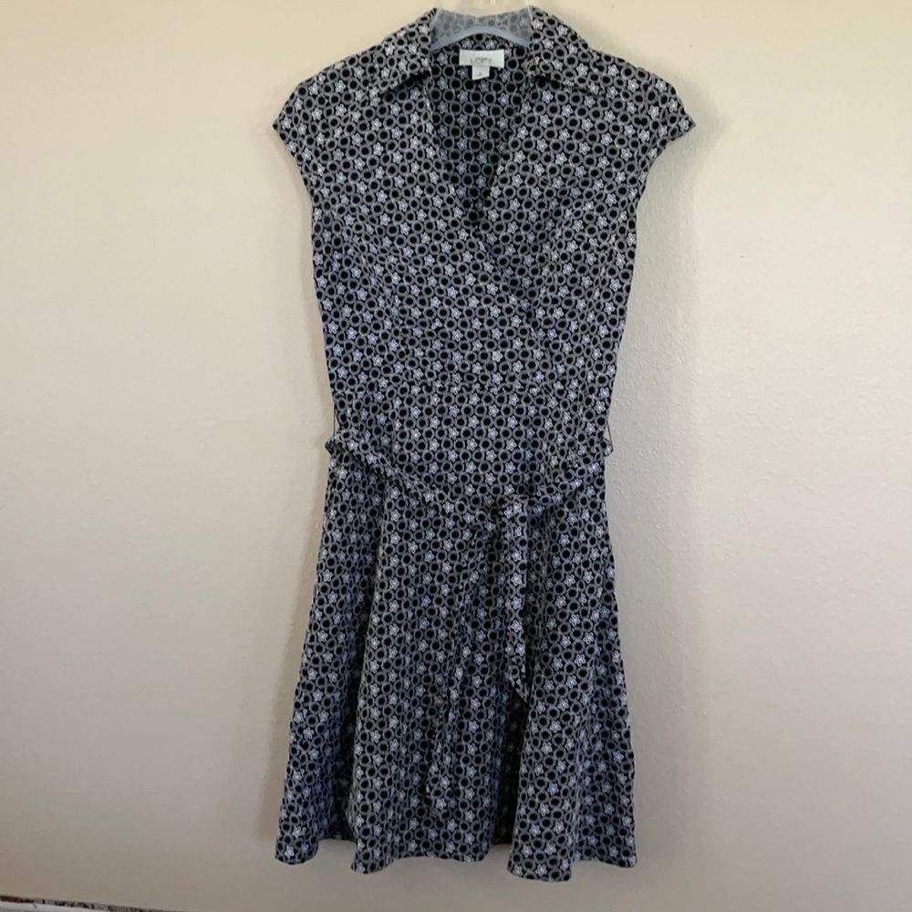 Ann Taylor Loft BLK/White V Neck Dress